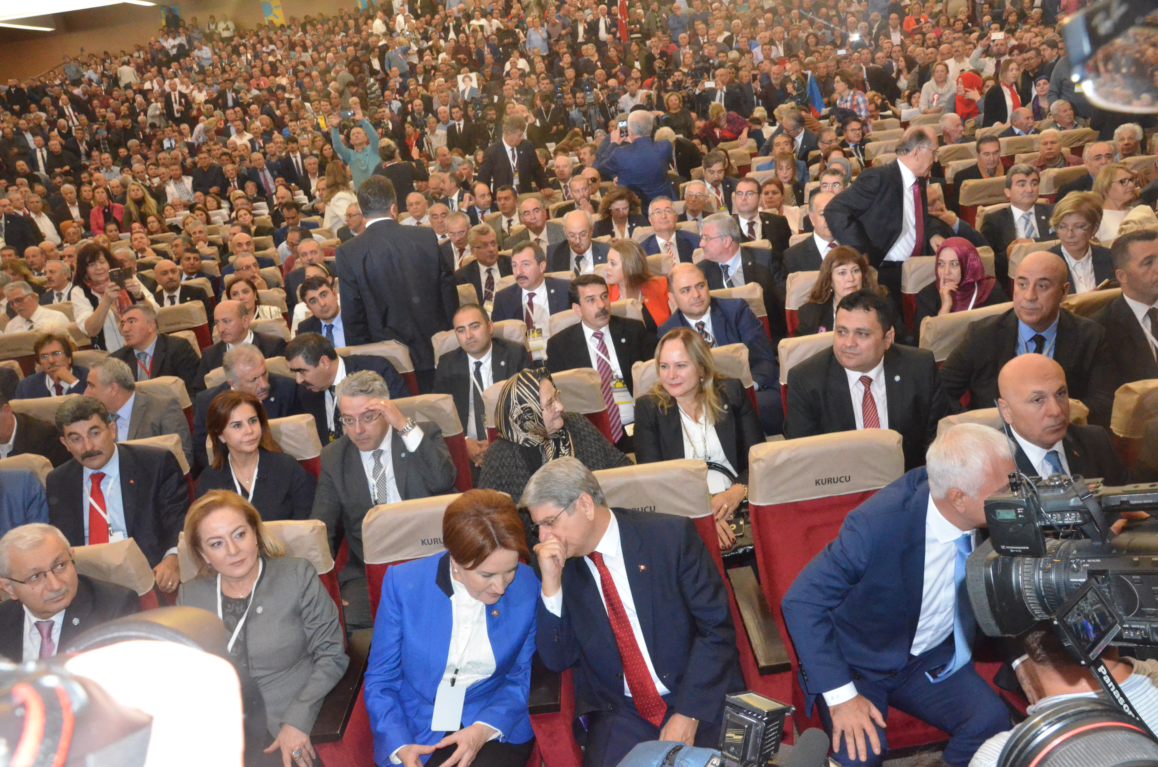 Meral Akşener'in İYİ Parti'yi anlattığı toplantıdan kareler! 38