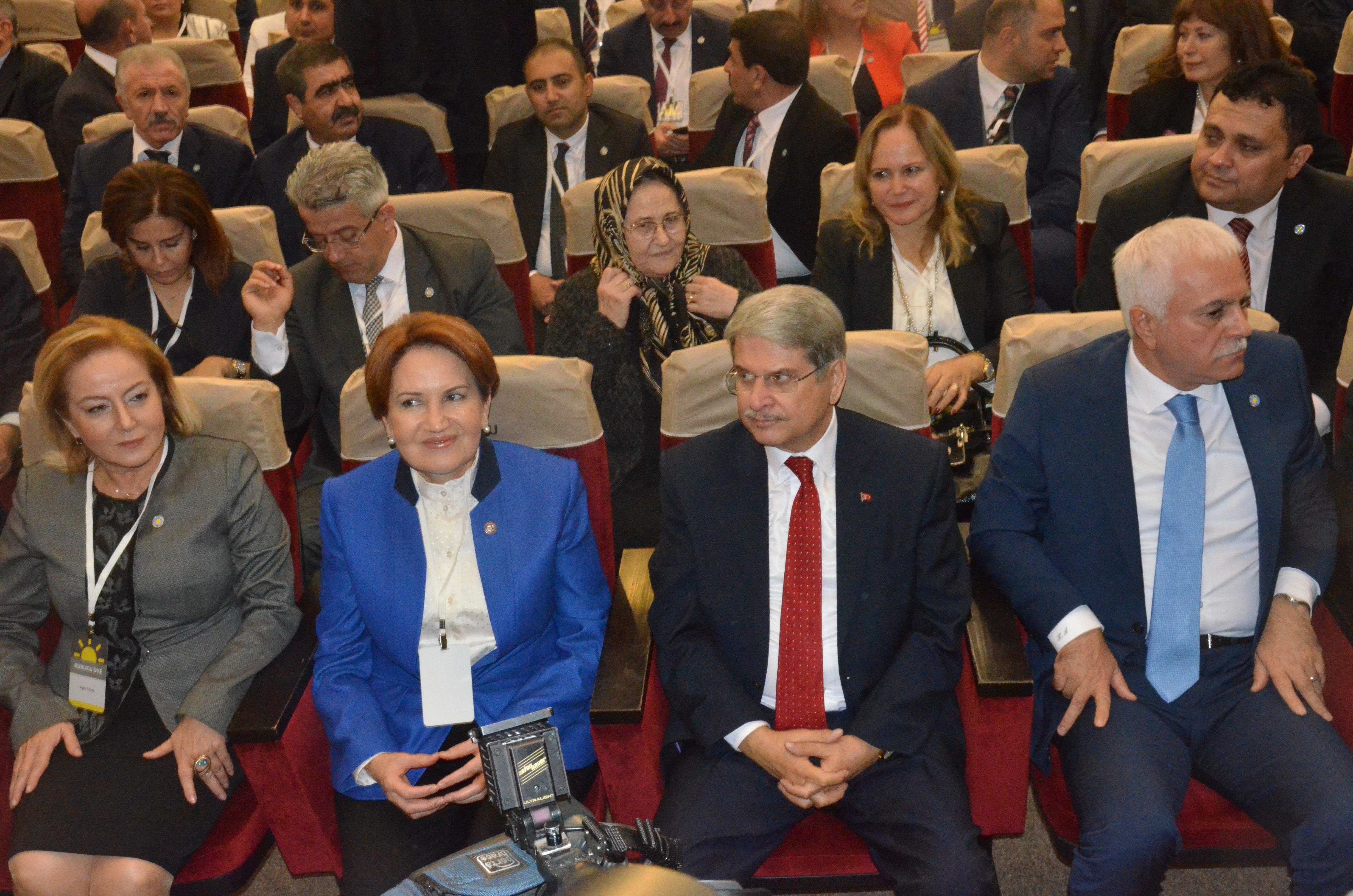 Meral Akşener'in İYİ Parti'yi anlattığı toplantıdan kareler! 39