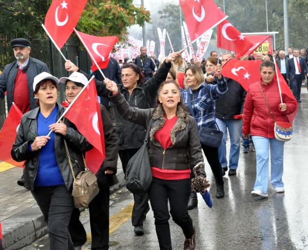 CHP'liler Cumhuriyet'in 94. yılında Anıtkabir'e yürüdü 5