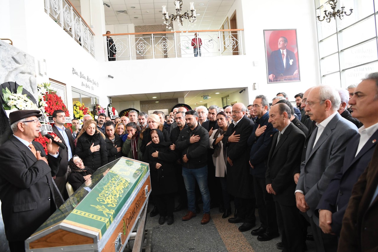 CHP'li İlhan Cihaner'in acı günü 5