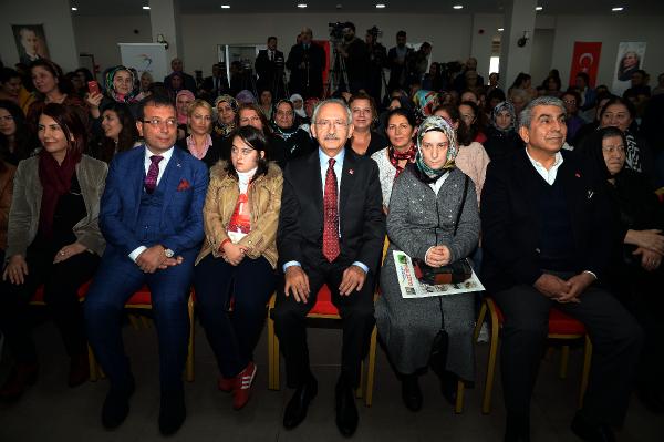 Kılıçdaroğlu, Gürpınar'da kadınlarla bir araya geldi 1