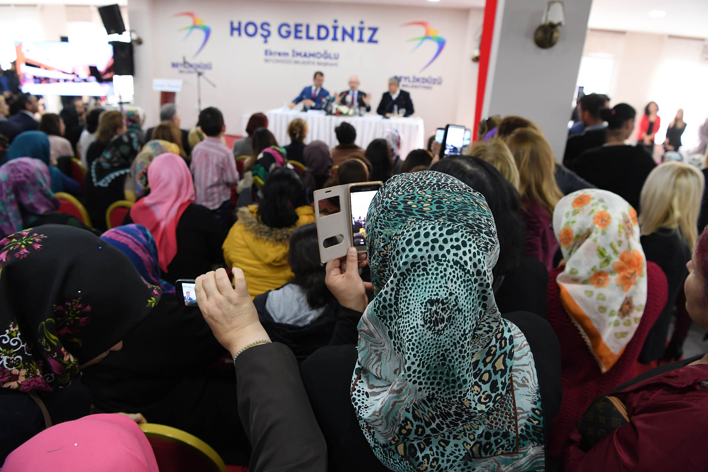 Kılıçdaroğlu, Gürpınar'da kadınlarla bir araya geldi 22