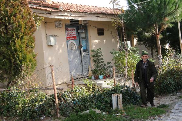 78 yaşındaki çiftçi, biriktirdiği 2 bin fotoğrafla Atatürk Evi açtı 2