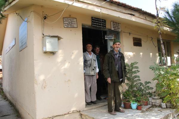 78 yaşındaki çiftçi, biriktirdiği 2 bin fotoğrafla Atatürk Evi açtı 9