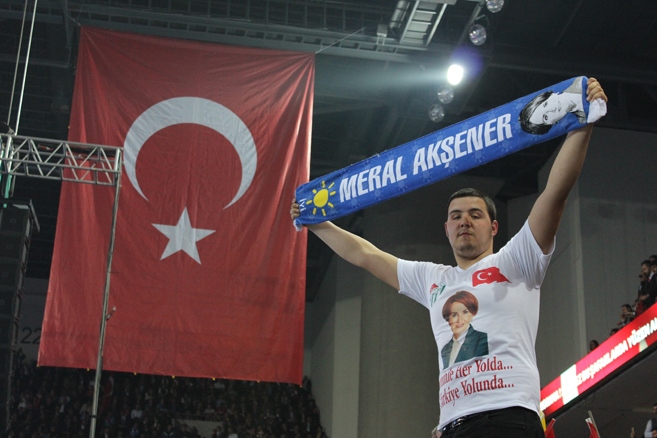 İYİ Parti'nin 1. Olağanüstü Kurultayı Ankara Arena'da gerçekle 16