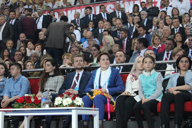 İYİ Parti'nin 1. Olağanüstü Kurultayı Ankara Arena'da gerçekle 20