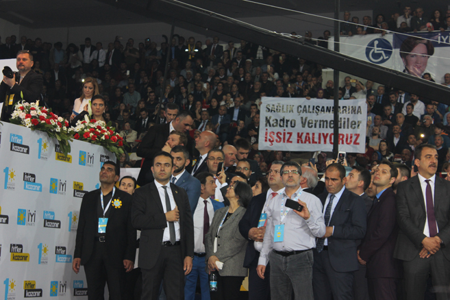 İYİ Parti'nin 1. Olağanüstü Kurultayı Ankara Arena'da gerçekle 40