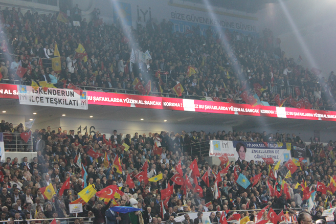 İYİ Parti'nin 1. Olağanüstü Kurultayı Ankara Arena'da gerçekle 5