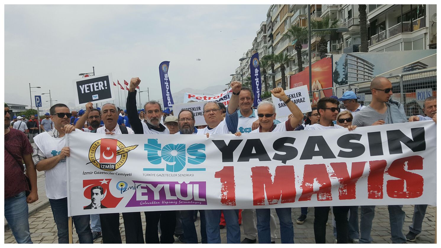 İzmir'de 1 Mayıs coşkusu 1