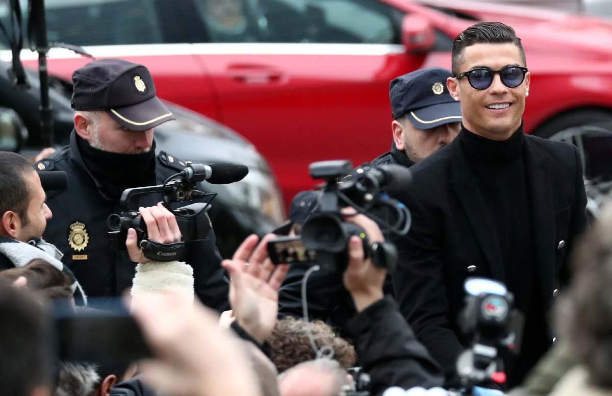 Garaj talebi reddedilince Ronaldo mahkemeye ön kapıdan girdi 1