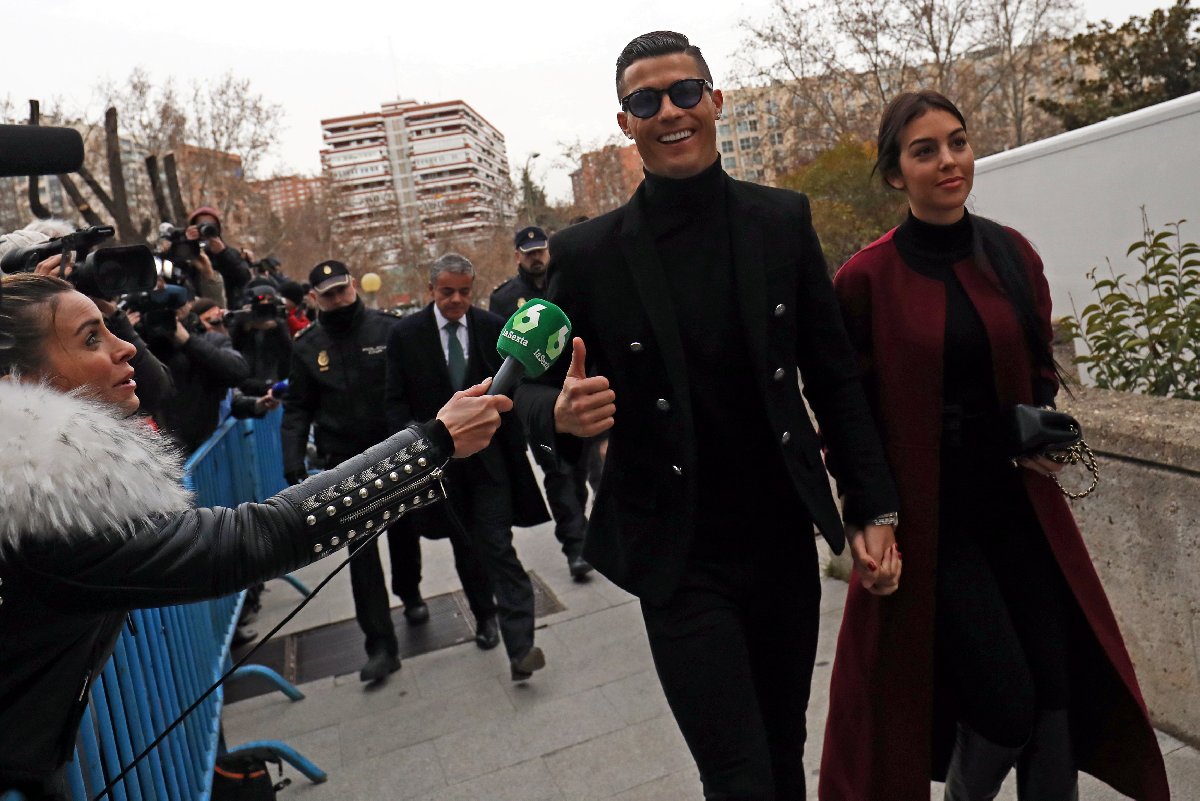 Garaj talebi reddedilince Ronaldo mahkemeye ön kapıdan girdi 10