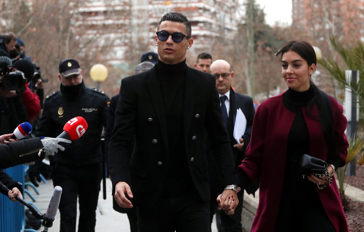 Garaj talebi reddedilince Ronaldo mahkemeye ön kapıdan girdi 11