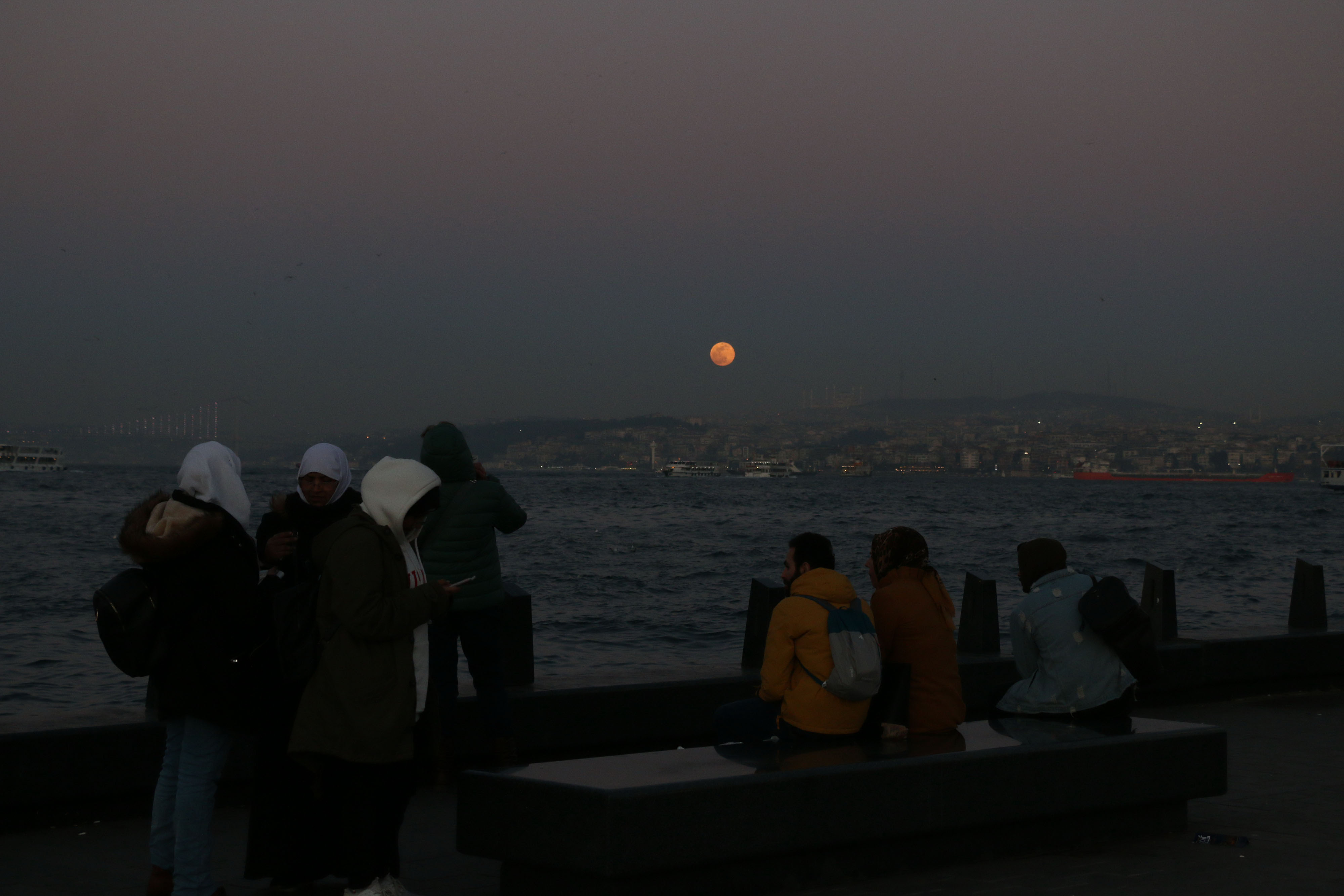 2019'un ilk 'Süper Ay'ı İstanbul'da görenleri büyüle 4