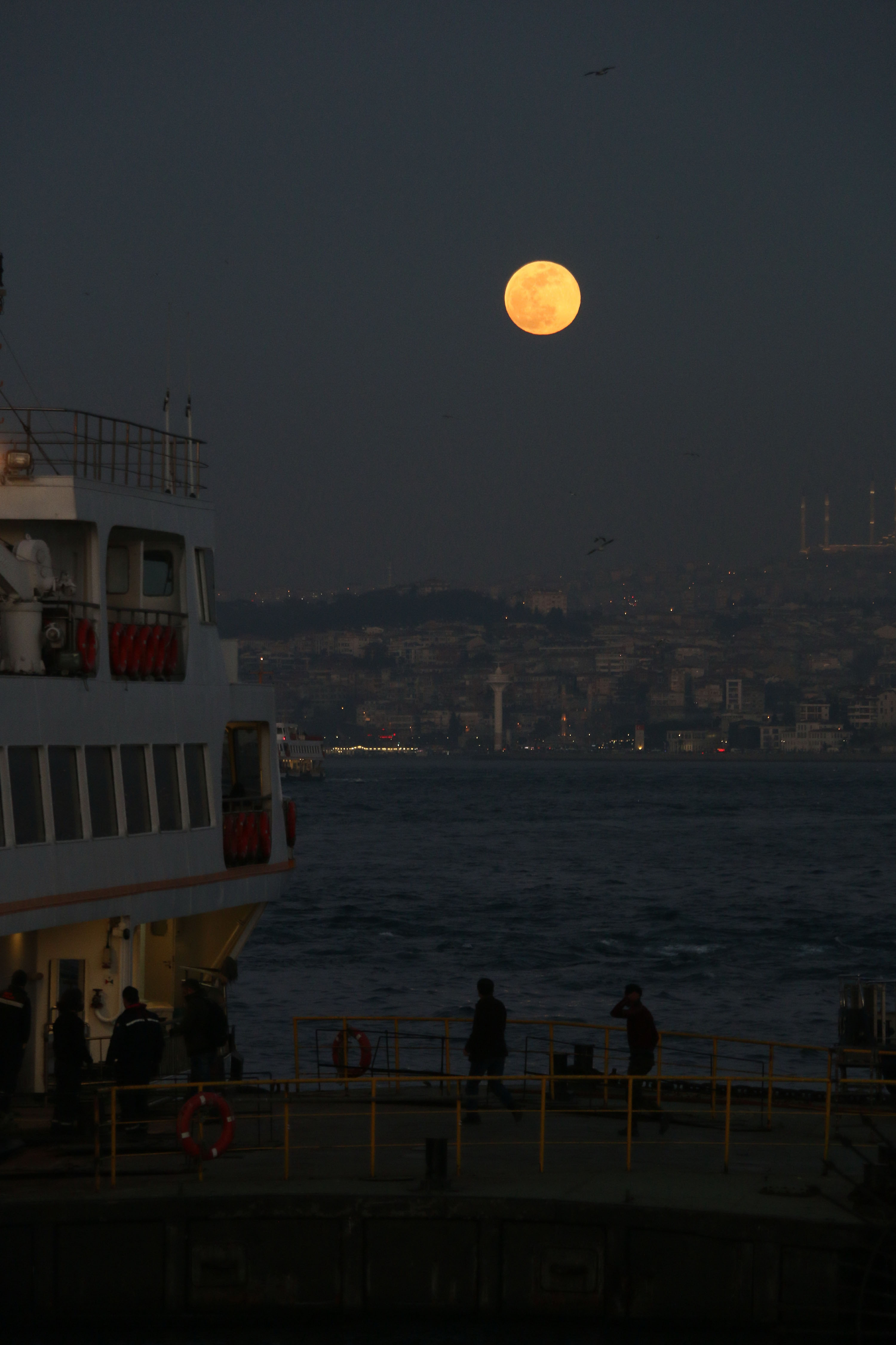 2019'un ilk 'Süper Ay'ı İstanbul'da görenleri büyüle 7