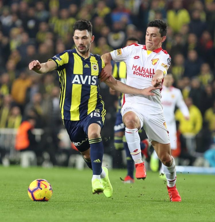 Tolgay Arslan için şok pankart! 3