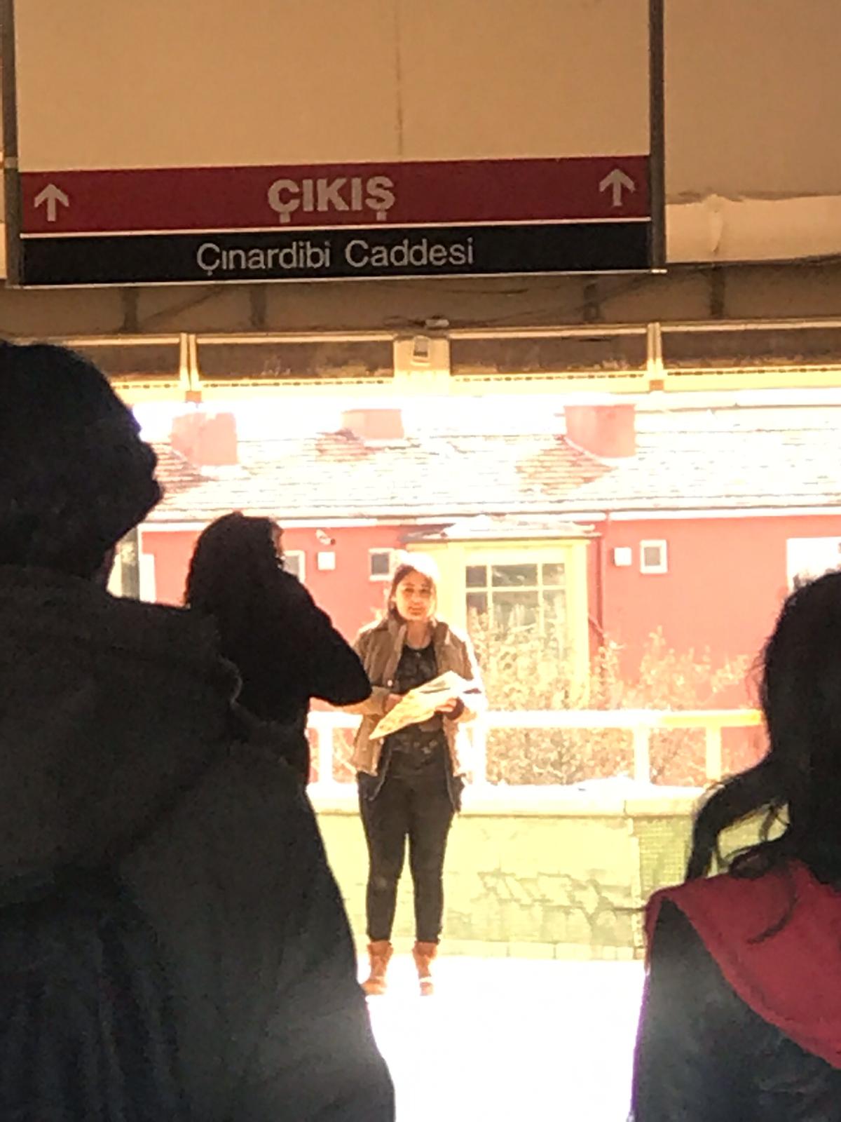 Demirören gazeteyi bedava dağıtıyor, yüzüne bakan yok! 6