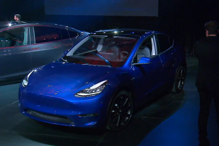 Tesla yeni otomobili “Model Y” ile büyüledi 3
