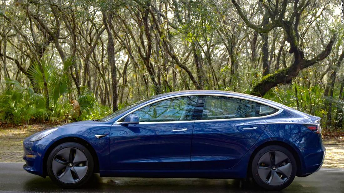 Tesla yeni otomobili “Model Y” ile büyüledi 6