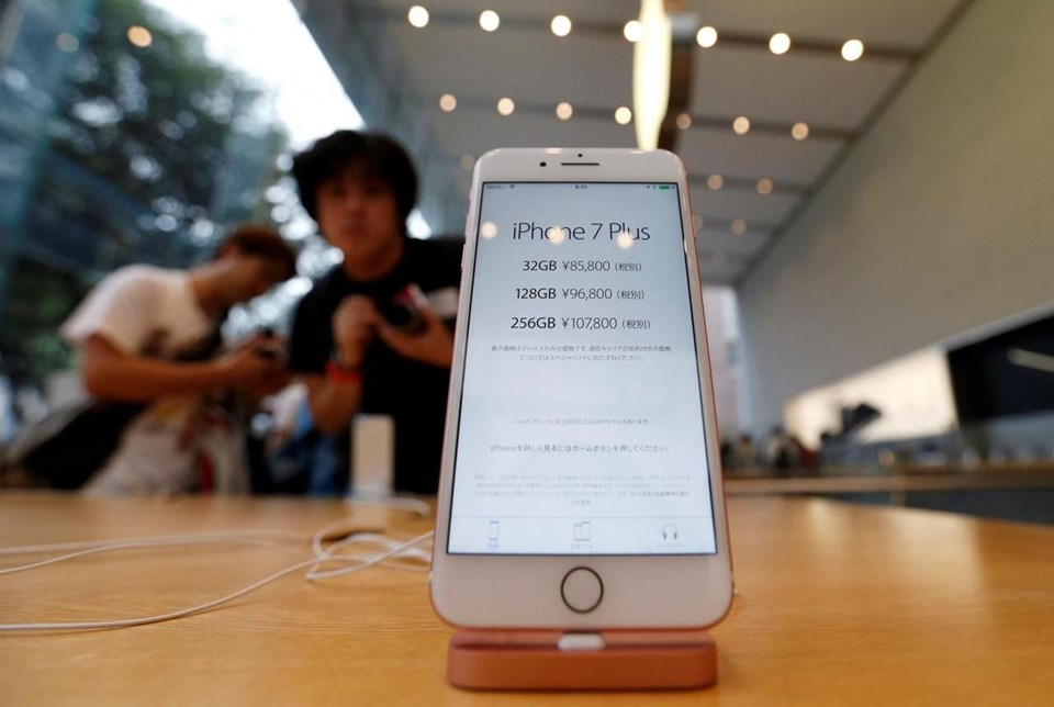 Apple o iPhone'ların fişini çekiyor 18
