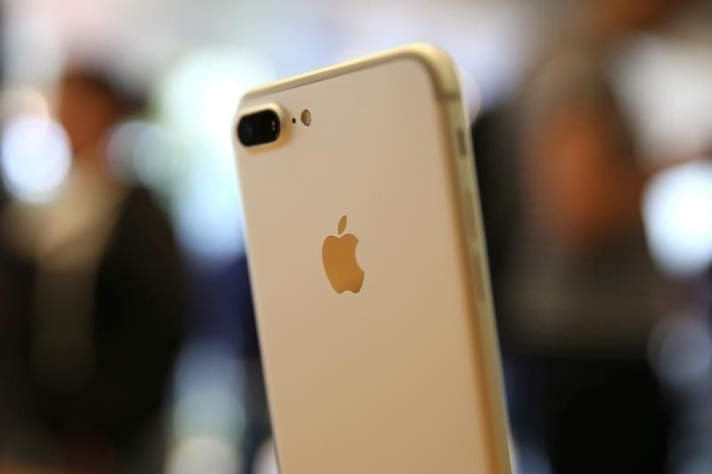 Apple o iPhone'ların fişini çekiyor 4