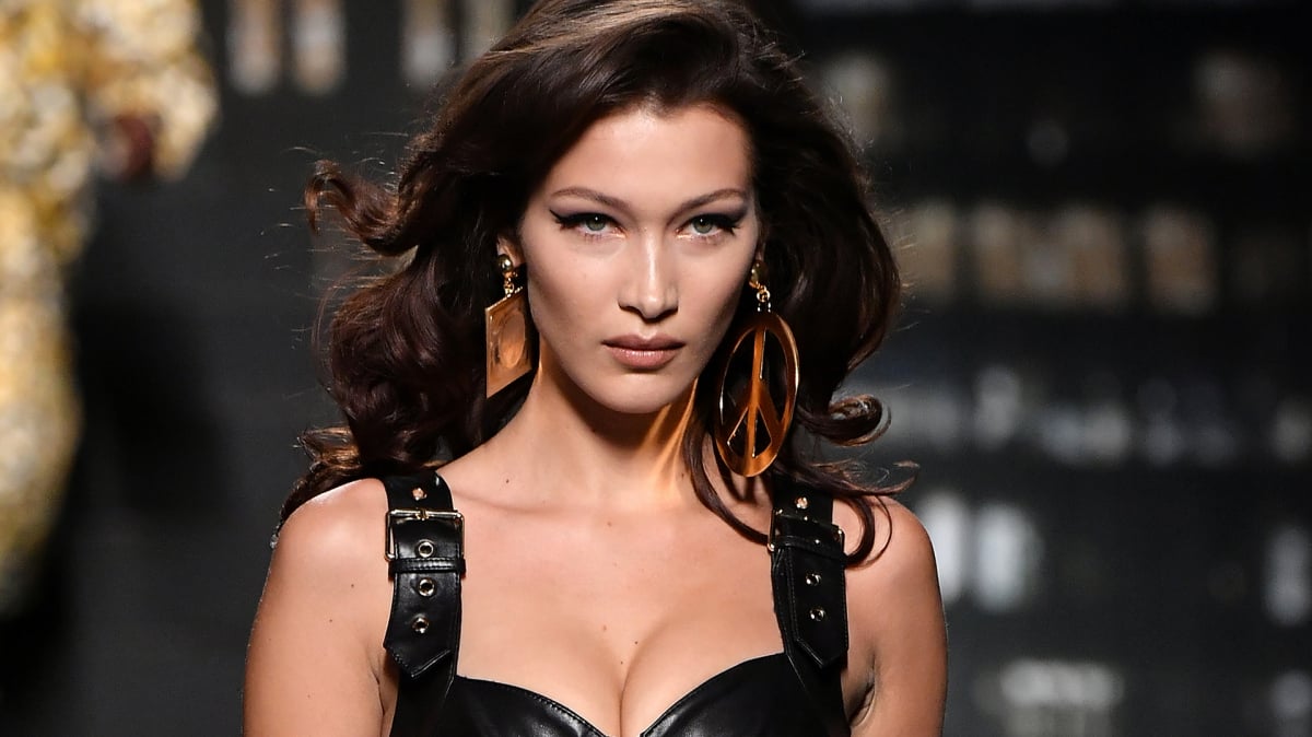 Bella Hadid Türkiye’ye geldi! Havaalanında görenler... 13