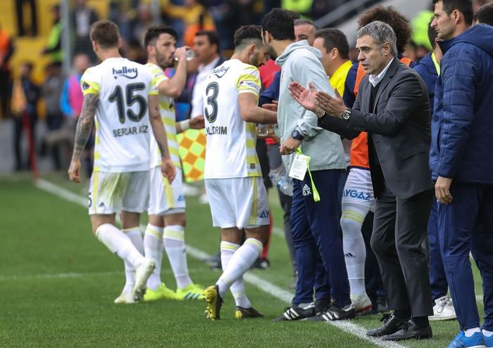 Ersun Yanal'dan derbi sürprizi! Kadro değişiyor 2