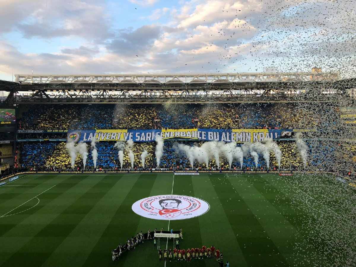 Fenerbahçe Galatasaray maçından renkli kareler 9