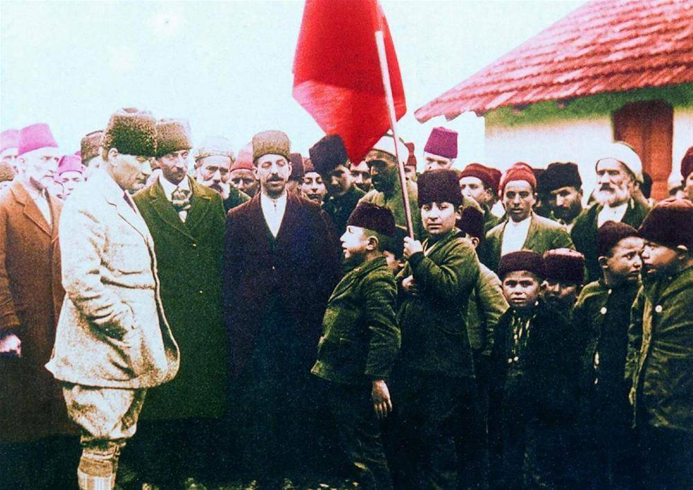Atatürk ve çocuklar 2