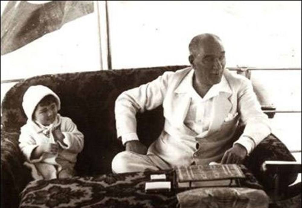 Atatürk ve çocuklar 21