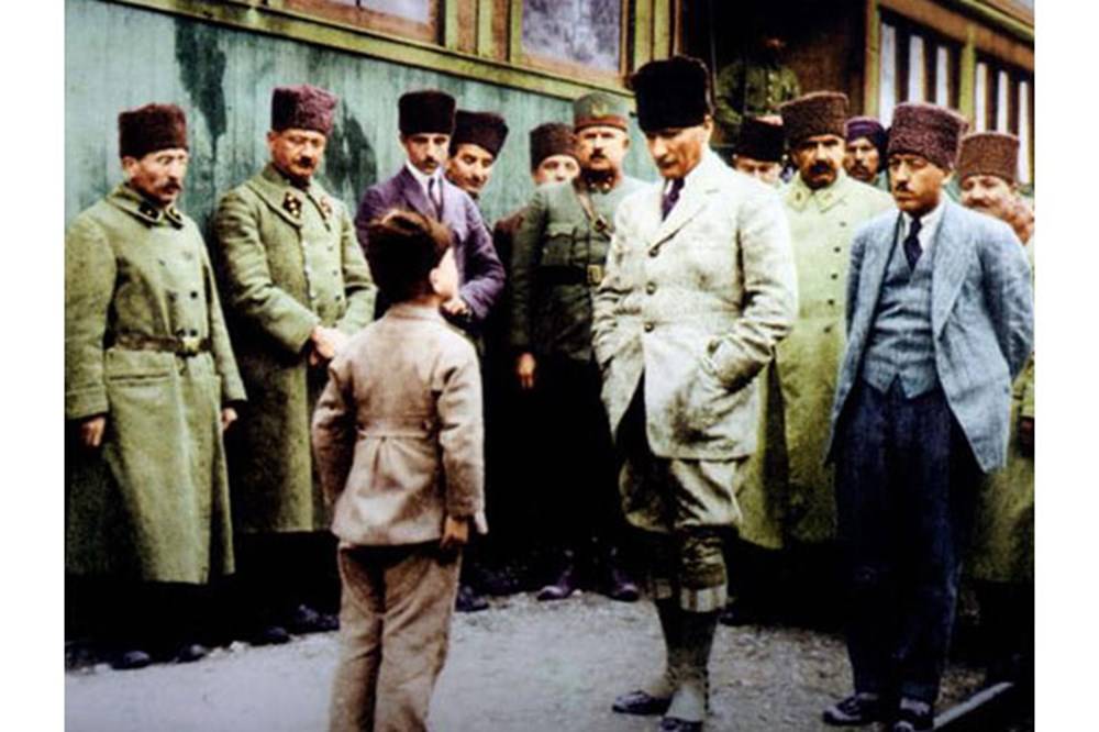 Atatürk ve çocuklar 4