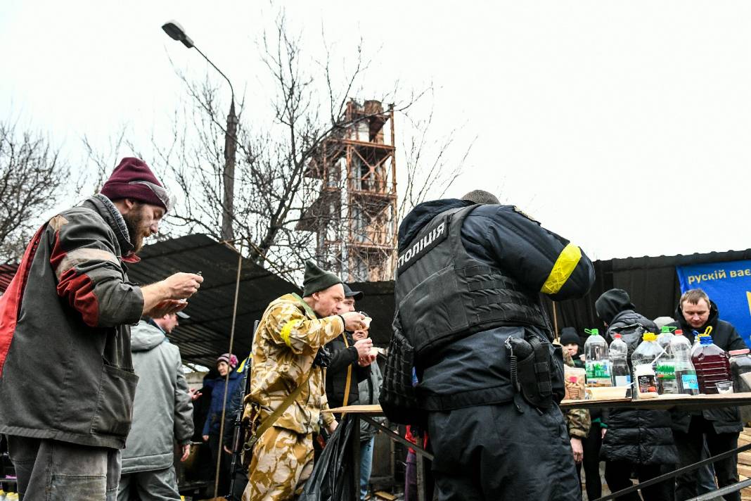 Zaporozhye direnişi... Siviller hazırlanıyor.. 13