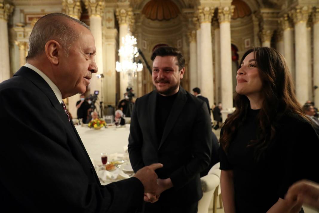 Cumhurbaşkanı Erdoğan, ünlülerle iftar yaptı 19