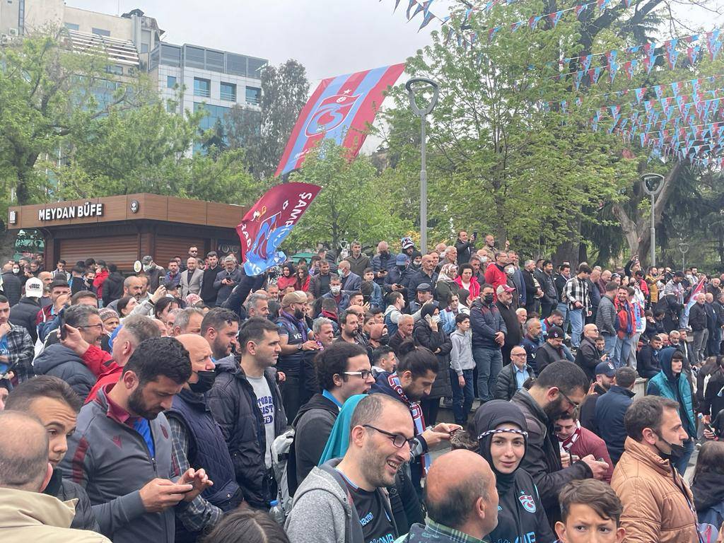 Trabzon bordo mavi: Taraftarlar şampiyonluğu bekliyor 2