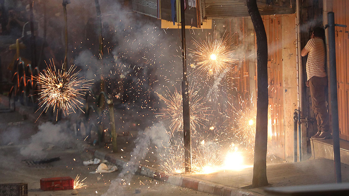 Batı Şeria durulmadı: 2 ölü, 156 yaralı