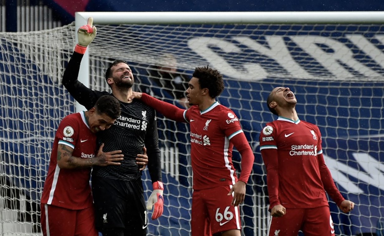 Liverpool, kaleci Alisson'un son dakika golüyle kazandı