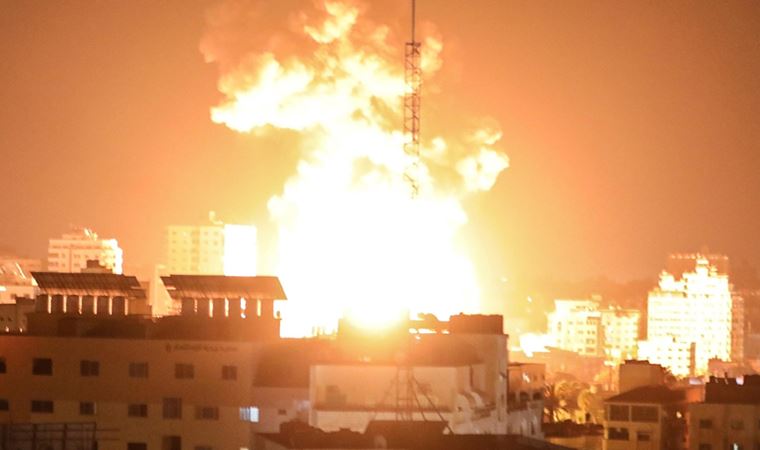 İsrail bombardımanı sabaha kadar sürdü