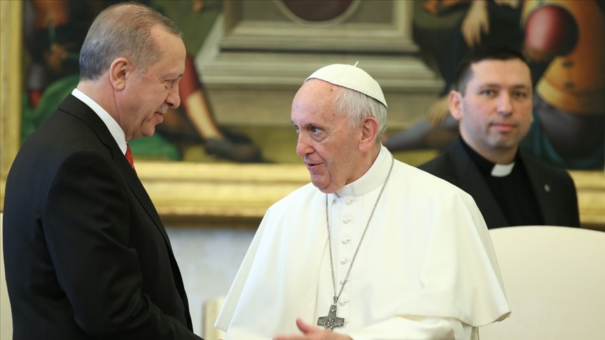 Erdoğan, Papa Francis ile telefonda görüştü