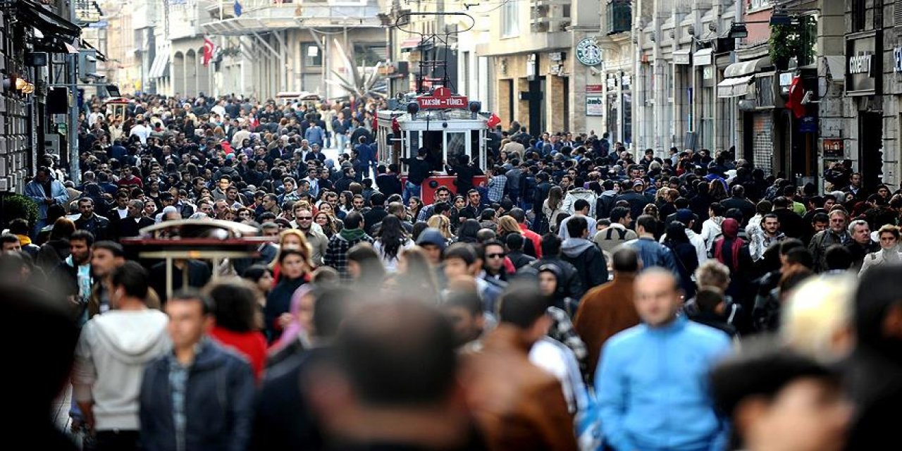CHP'den 'gençlik' raporu: Göç yüzde 70 arttı