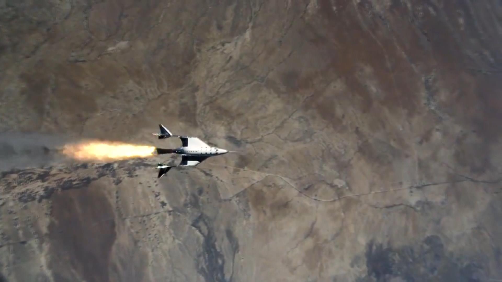 Uzay turizmi şirketi Virgin Galactic ikinci uçuş testini başarıyla tamamladı