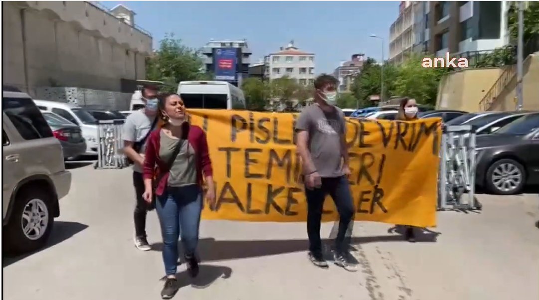 AKP Ankara İl Başkanlığı önünde protesto: Bu pisliği devrim temizler