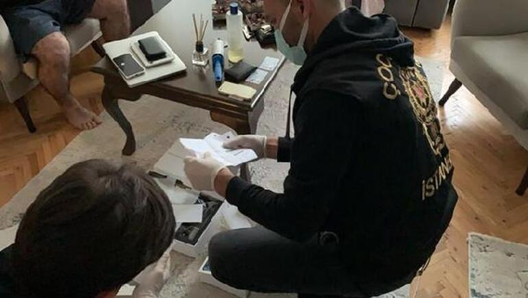 Kredi kartlarını kopyalayıp, kargoları çaldılar