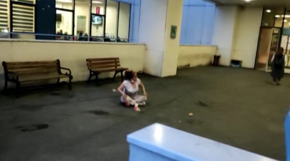 Esenler'de 4 aylık hamile kadın otomobilden yola atıldı