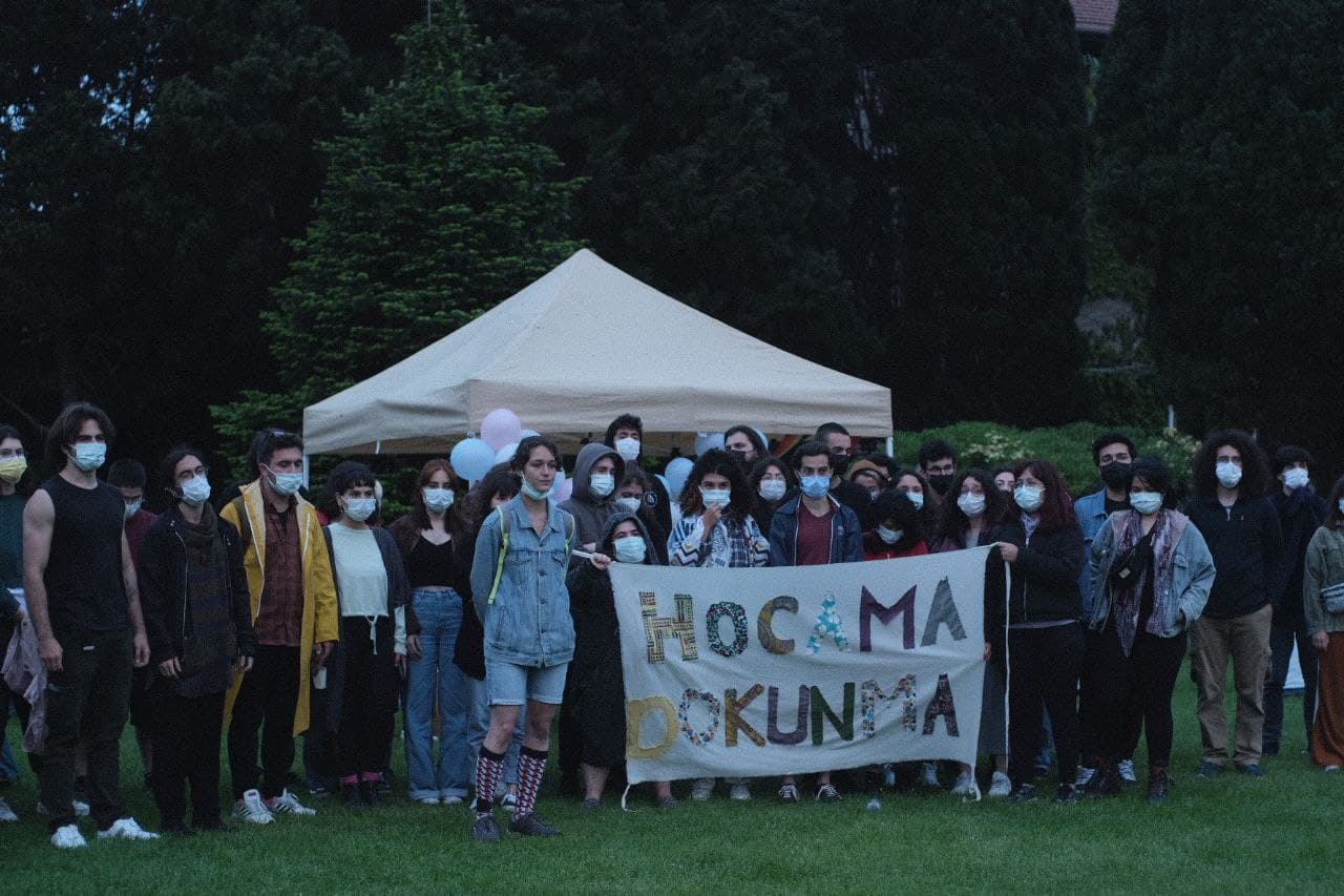Boğaziçi Üniversitesi'nde öğrenciler çadır kurdu: Feyzi Erçin yalnız değildir, biz bu gece buradayız