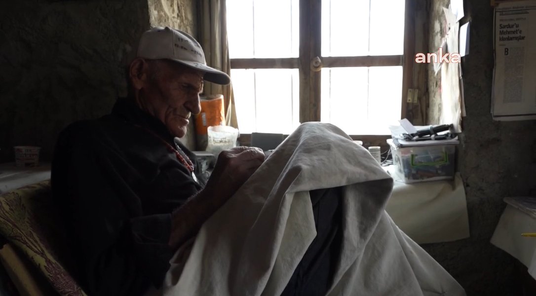 Dünyada Urartuca yazabilen tek kişi