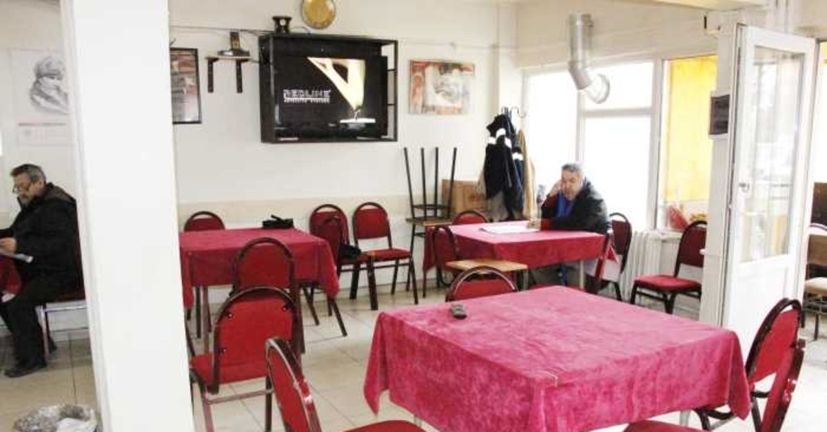 İzmir'de kahvehaneci tepkisi: Kökten kapatın siz de rahat edin biz de