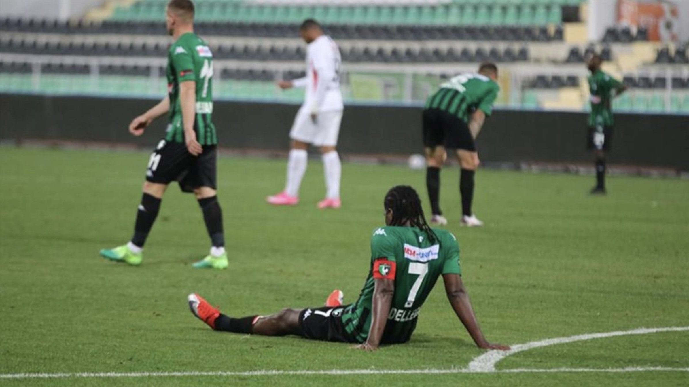 Küme düşen Denizlispor'a şimdi de transfer yasağı geldi