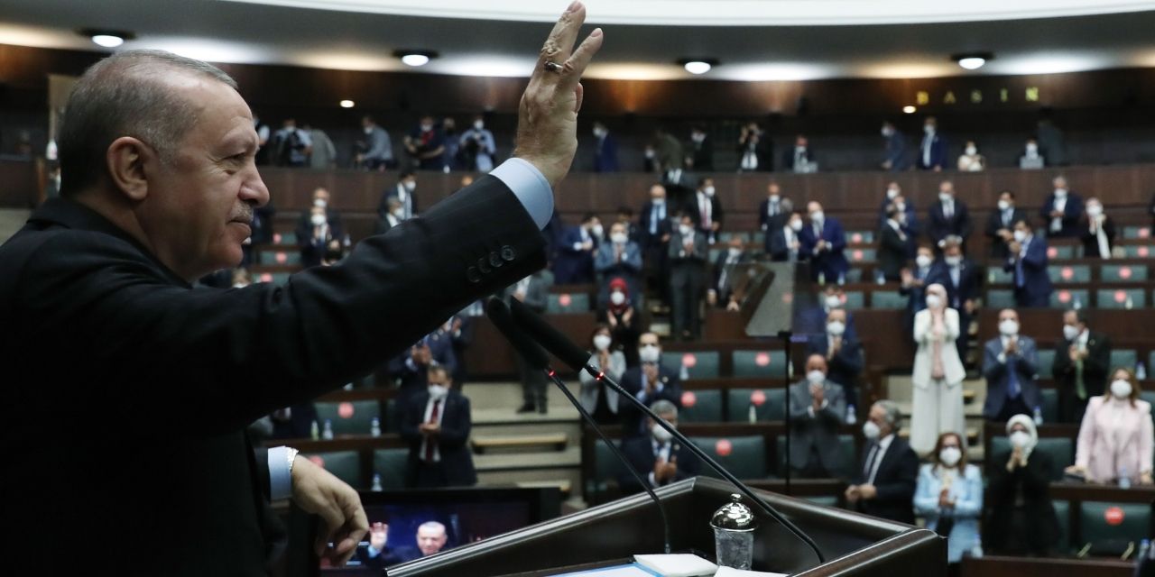 CHP'li Sezgin Tanrıkulu: AKP milletvekillerinin çoğu moralsiz, Erdoğan'ı sorguluyorlar!