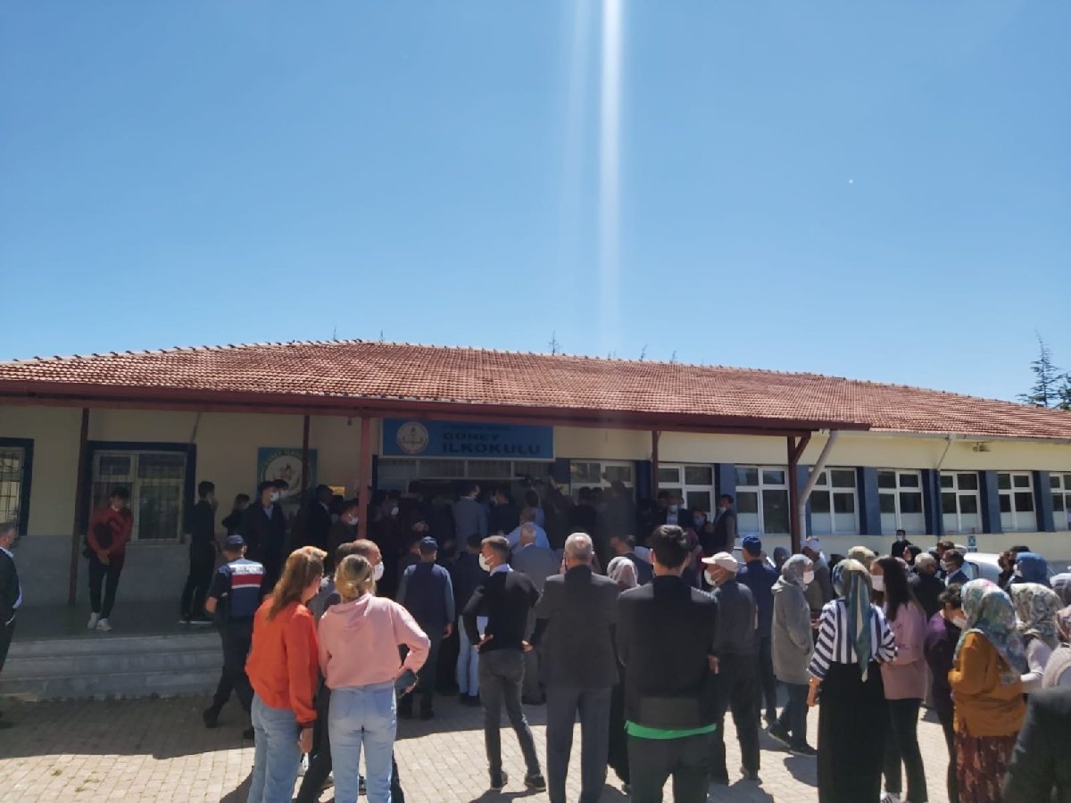 Belediye başkanı seçiminde kavga çıktı