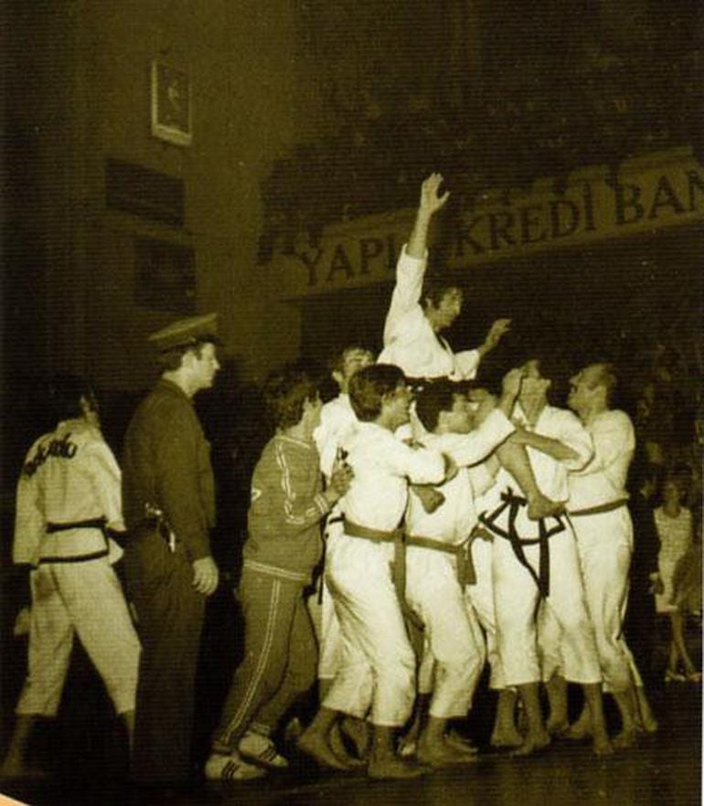 İsmet Iraz hayatını kaybetti! İsmet Iraz kimdir?