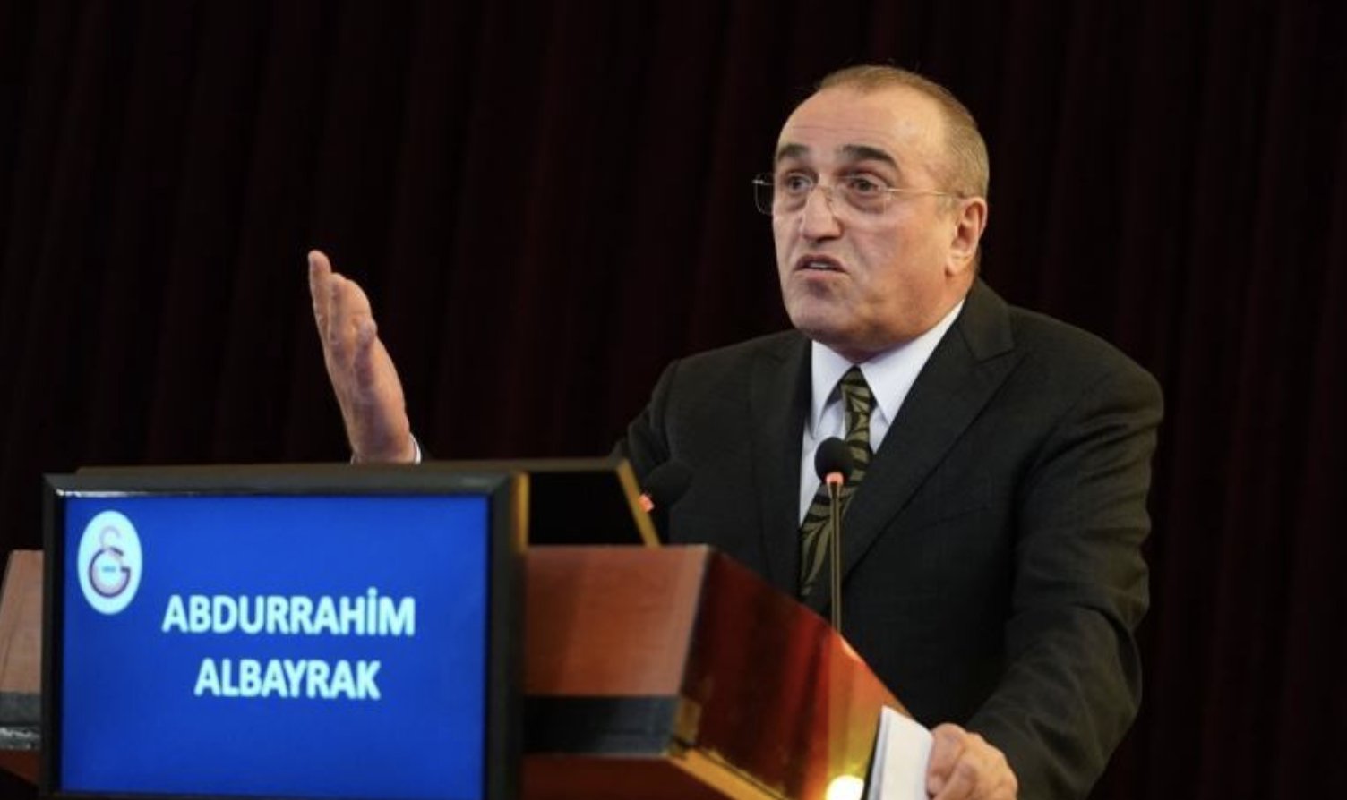 Galatasaray taraftarı neden üzerini çizdi? Abdürrahim Albayrak depremi